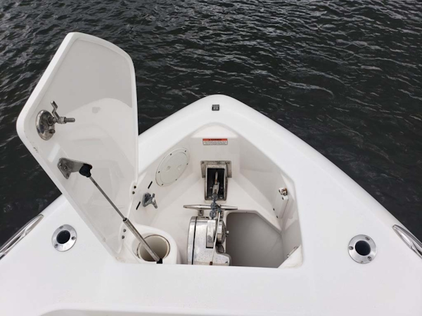 Everglades-350 CC 2011-Sea Predator Palm Beach Gardens-Florida-United States-Windlass And Anchor-1359614