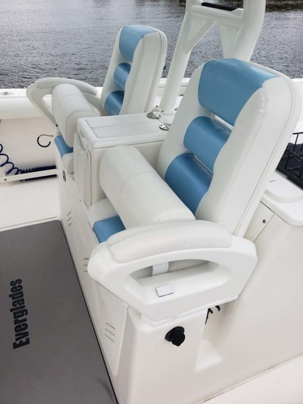 Everglades-350 CC 2011-Sea Predator Palm Beach Gardens-Florida-United States-Two Adjustable Helm Chairs-1359627