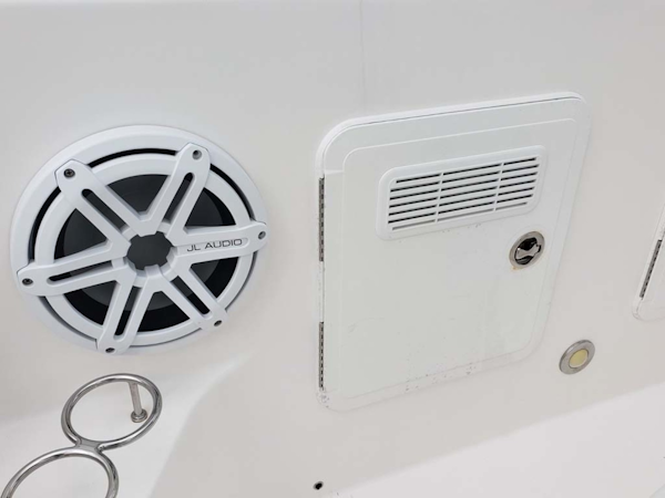 Everglades-350 CC 2011-Sea Predator Palm Beach Gardens-Florida-United States-JL Audio Speakers And Subwoofers-1359645