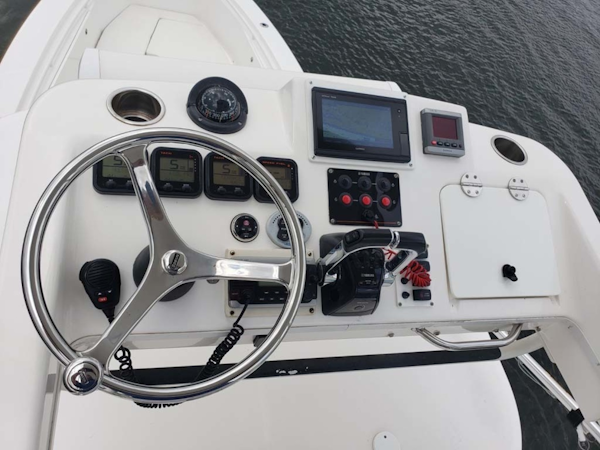 Everglades-350 CC 2011-Sea Predator Palm Beach Gardens-Florida-United States-Helm And Electronics-1359636