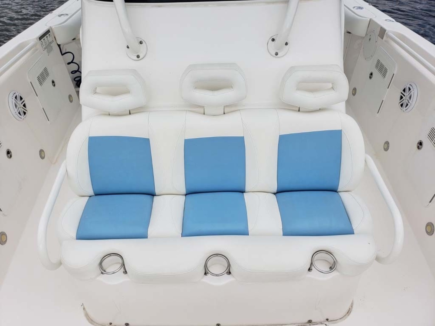 Everglades-350 CC 2011-Sea Predator Palm Beach Gardens-Florida-United States-Forward Seating-1359618 | Thumbnail