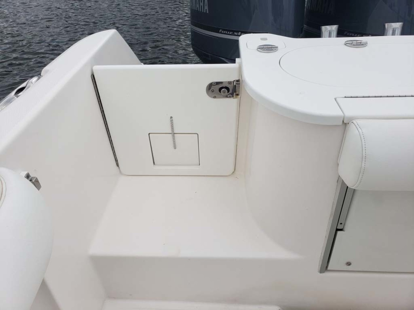 Everglades-350 CC 2011-Sea Predator Palm Beach Gardens-Florida-United States-Transom Door-1359649 | Thumbnail