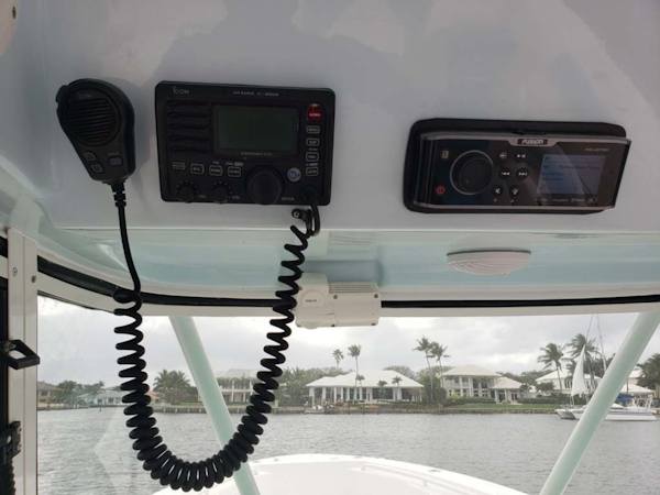 Everglades-350 CC 2011-Sea Predator Palm Beach Gardens-Florida-United States-Icom VHF M504 And Fusion MS UD750-1359624