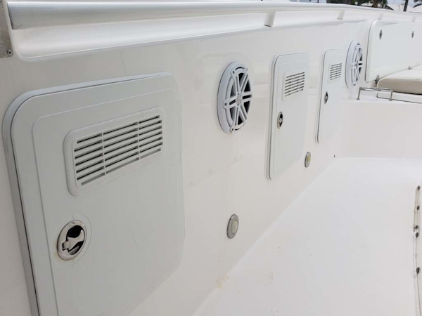 Everglades-350 CC 2011-Sea Predator Palm Beach Gardens-Florida-United States-JL Audio Speakers And Subwoofers-1359644
