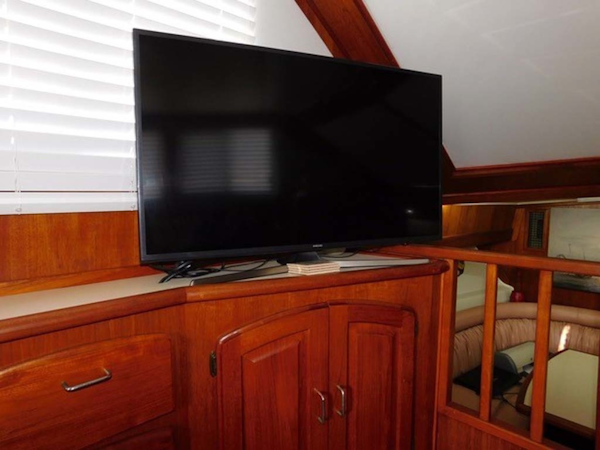 Californian-45 Aft Cabin Motor Yacht 1989-Last Tango Merritt Island-Florida-United States-55-Inch Flat Screen TV-1367143