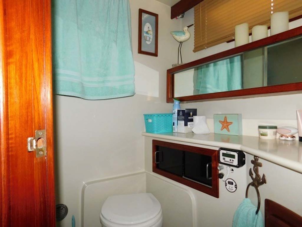 Californian-45 Aft Cabin Motor Yacht 1989-Last Tango Merritt Island-Florida-United States-Aft Head And Shower-1367156