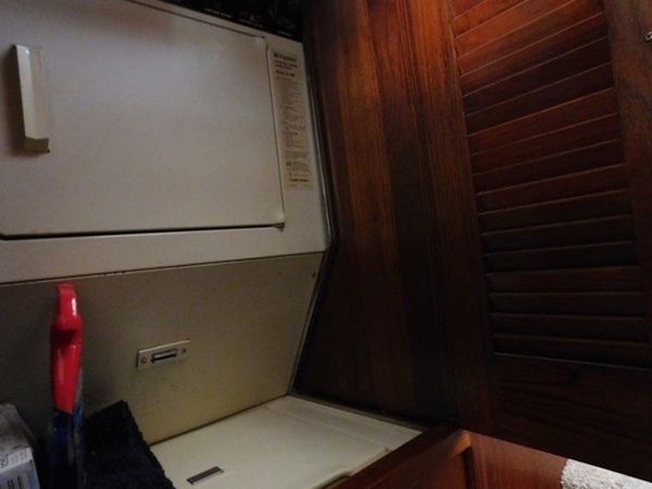 Californian-45 Aft Cabin Motor Yacht 1989-Last Tango Merritt Island-Florida-United States-Washer and Dryer-1367161