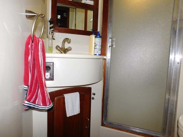 Californian-45 Aft Cabin Motor Yacht 1989-Last Tango Merritt Island-Florida-United States-Forward Head And Shower-1367165