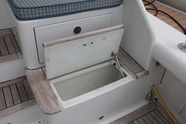 Vicem-Sportfish 2005 -Bradenton-Florida-United States-Cockpit Starboard Forward Storage-1370864