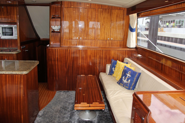 Vicem-Sportfish 2005 -Bradenton-Florida-United States-Dinette To Starboard-1370837