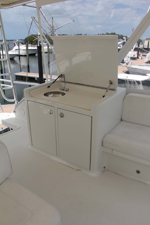 Vicem-Sportfish 2005 -Bradenton-Florida-United States-Wet Bar Port Side On Flybridge-1370853
