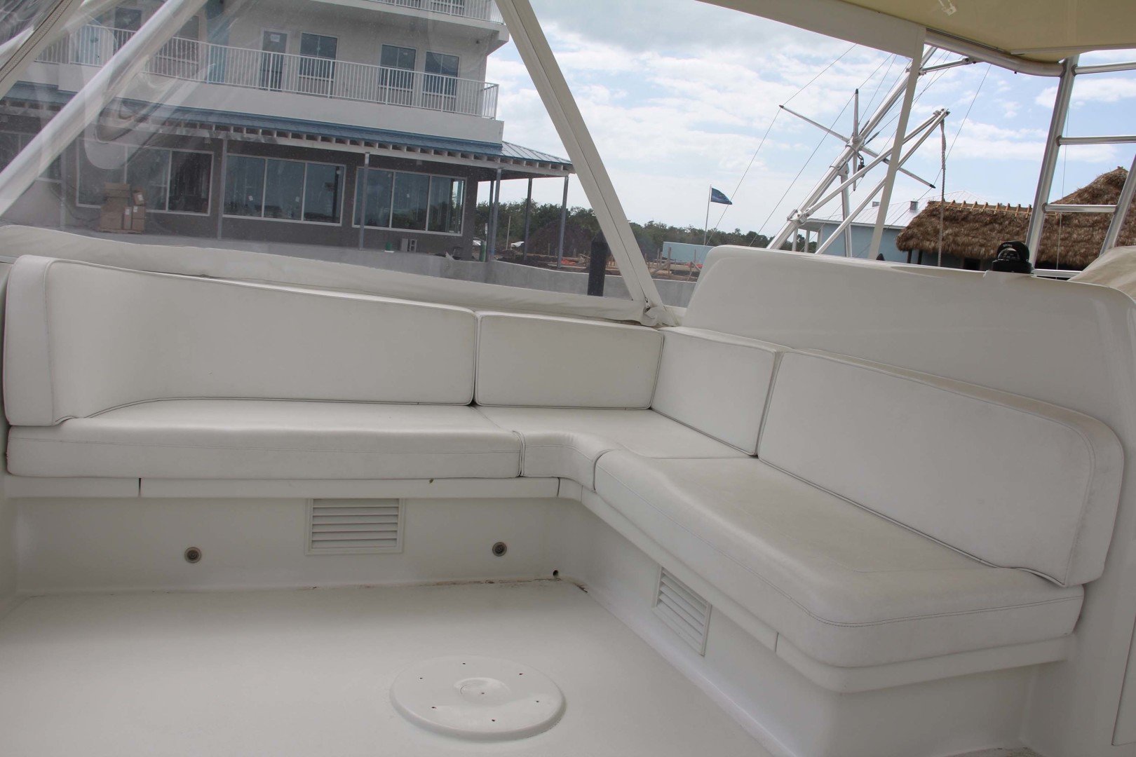 Vicem-Sportfish 2005 -Bradenton-Florida-United States-Forward And Starboard Seating-1370856 | Thumbnail