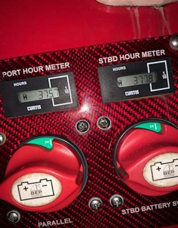 Donzi-ZRO Open 2011 -Medford-Massachusetts-United States-Hour Meters-1388045