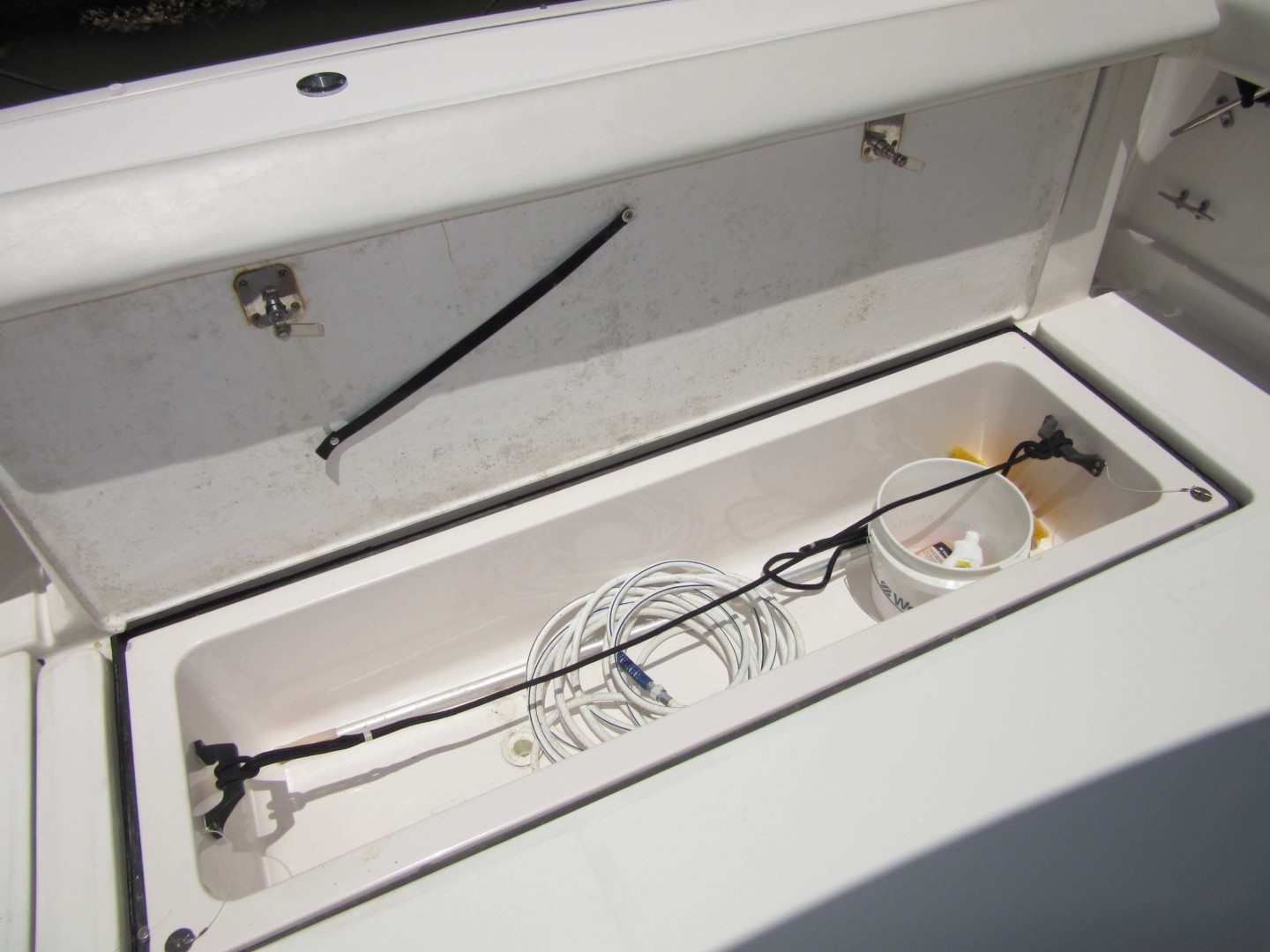Tiara Yachts-3800 Open 2007-Fast Forward Gulfport-Florida-United States-Fish Box Or Storage Box-1393016 | Thumbnail