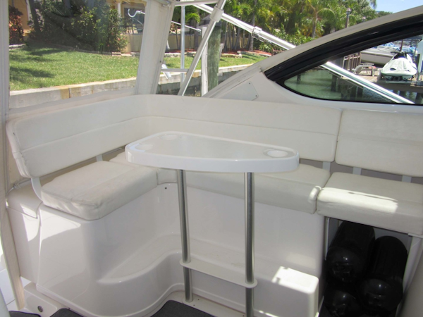 Tiara Yachts-3800 Open 2007-Fast Forward Gulfport-Florida-United States-L-Shaped Seating and Table-1393015