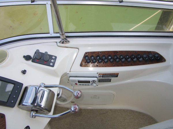 Meridian-391 Sedan 2006 -Treasure Island-Florida-United States-Thruster Controls And VHF-1396639