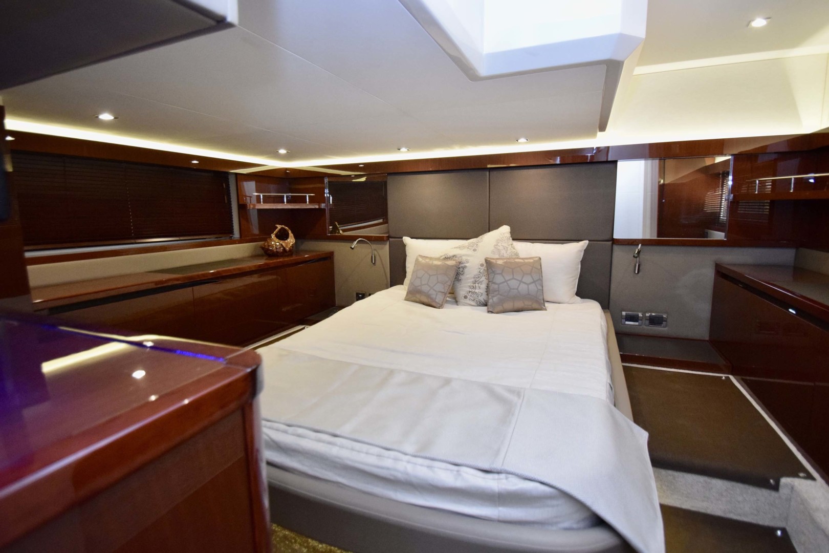 Sea Ray-460 Sundancer 2017-Susanne Marie 4 Fort Myers-Florida-United States-Master Stateroom-1403750 | Thumbnail