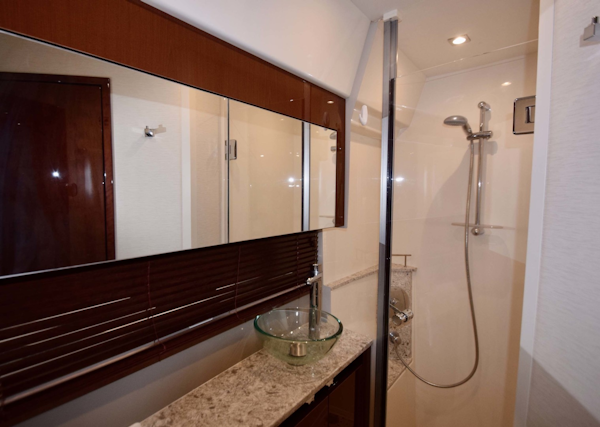 Sea Ray-460 Sundancer 2017-Susanne Marie 4 Fort Myers-Florida-United States-VIP Head and Vanity Detail-1403754