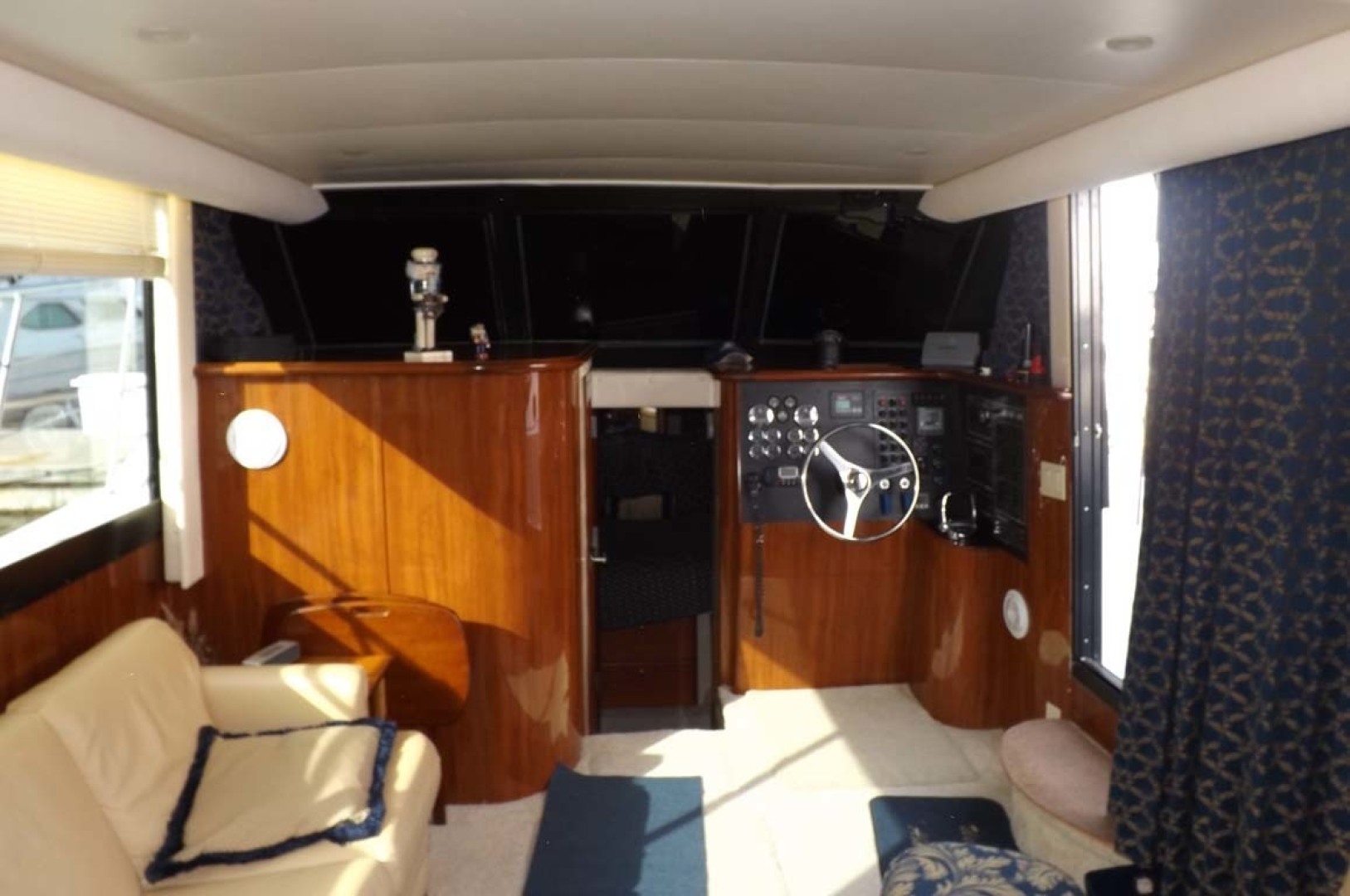 Bluewater Yachts-5200 2006-PROUD MARY Mount Pleasant-South Carolina-United States-Salon-1412929 | Thumbnail