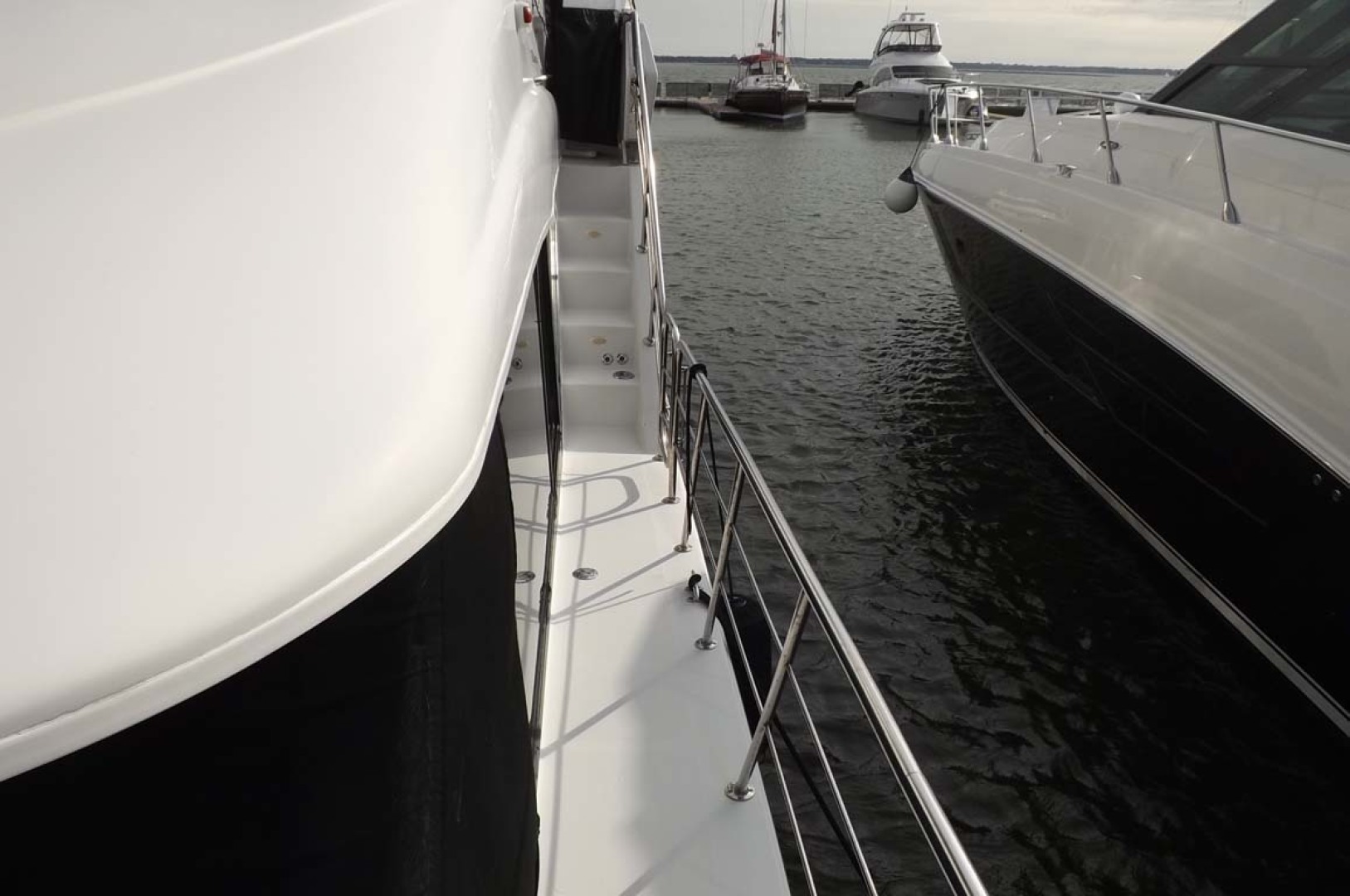 Bluewater Yachts-5200 2006-PROUD MARY Mount Pleasant-South Carolina-United States-Port Side Deck-1412962 | Thumbnail