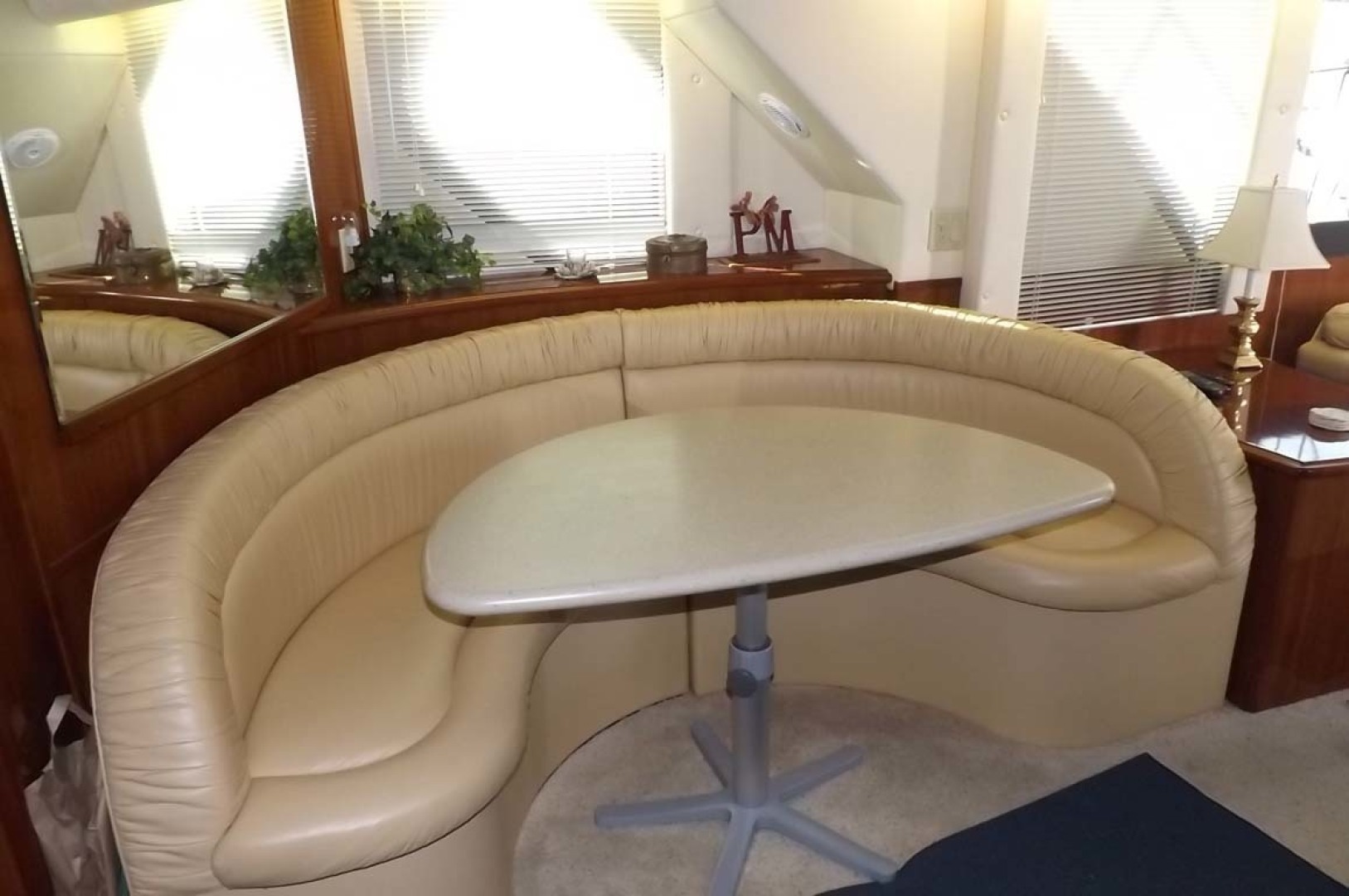 Bluewater Yachts-5200 2006-PROUD MARY Mount Pleasant-South Carolina-United States-Dinette-1412933 | Thumbnail