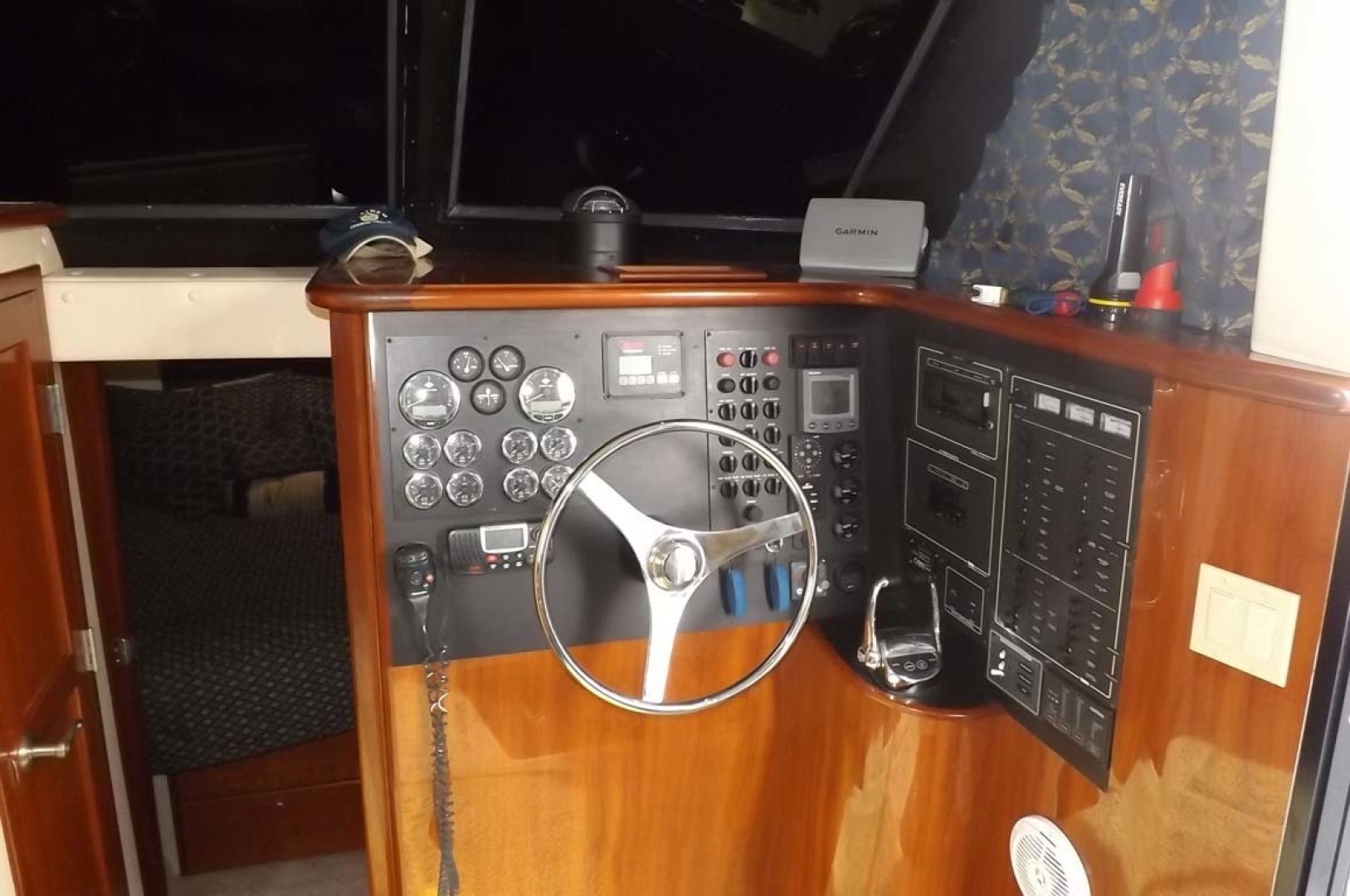 Bluewater Yachts-5200 2006-PROUD MARY Mount Pleasant-South Carolina-United States-Lower Helm-1412924 | Thumbnail
