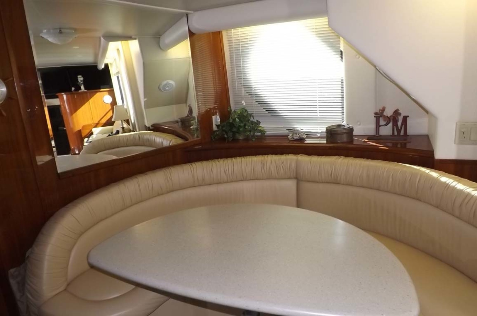 Bluewater Yachts-5200 2006-PROUD MARY Mount Pleasant-South Carolina-United States-Dinette-1412934 | Thumbnail