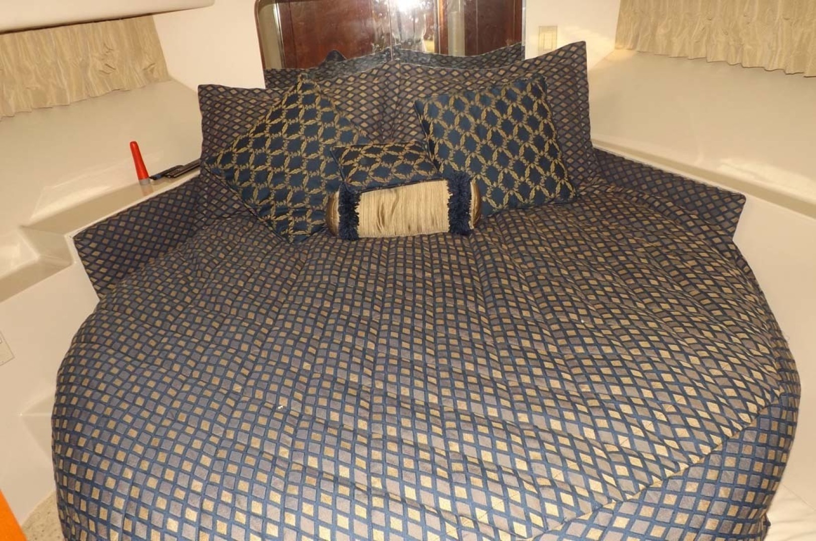 Bluewater Yachts-5200 2006-PROUD MARY Mount Pleasant-South Carolina-United States-Forward Stateroom-1412952 | Thumbnail