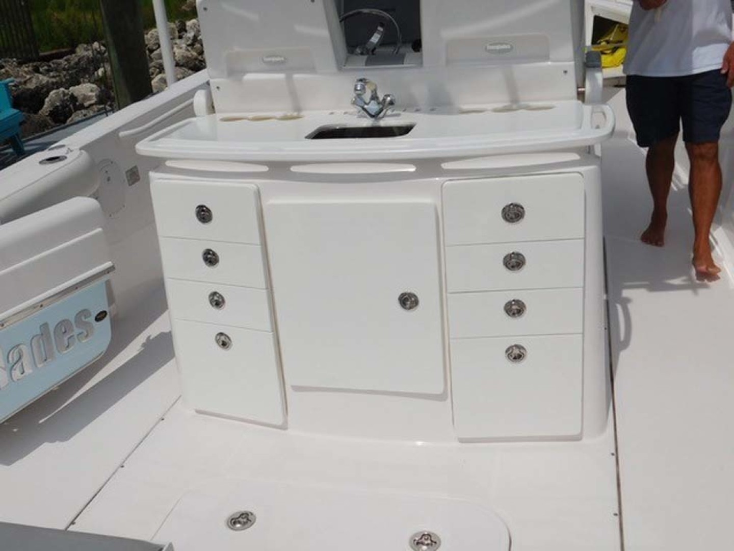 Everglades-325 CC 2012-Island Time Stuart-Florida-United States-Tackle Center-1414790 | Thumbnail