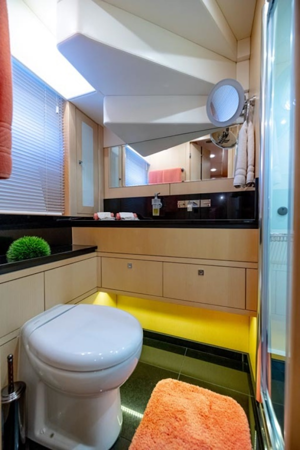 Sunseeker-Motor Yacht 2014-Full Circle Fort Lauderdale-Florida-United States-27 Guest Ensuite Head Stbd-1430543