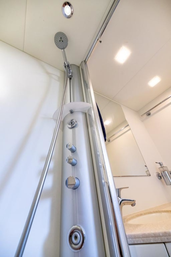 Sunseeker-Motor Yacht 2014-Full Circle Fort Lauderdale-Florida-United States-24 Shower-1430540