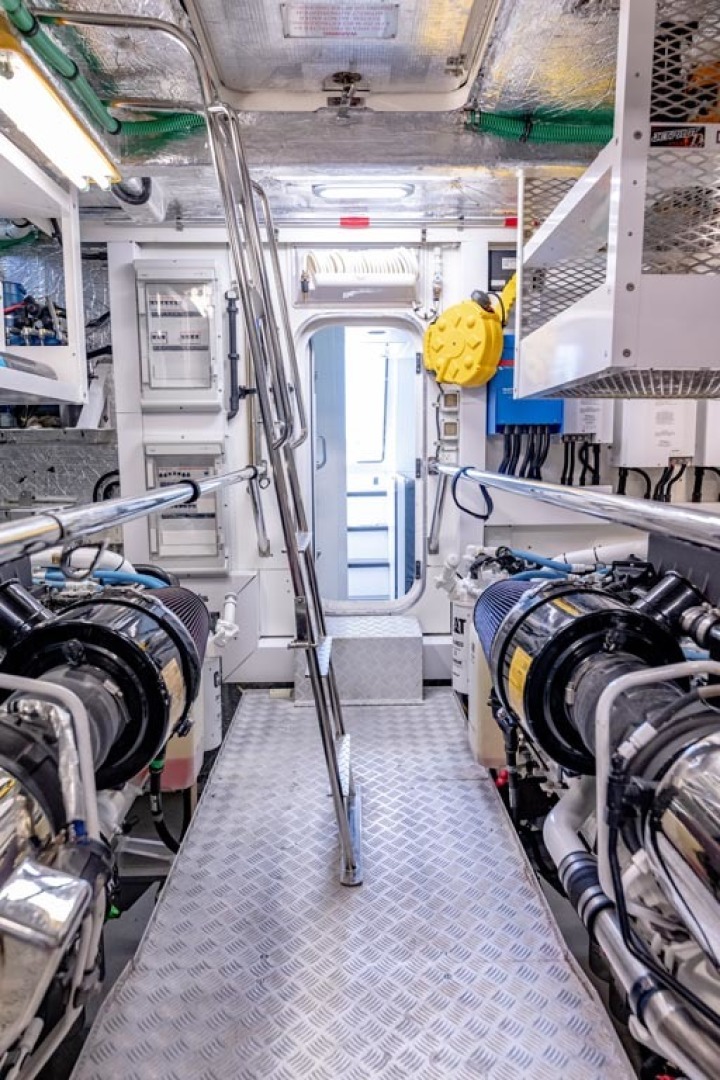 Sunseeker-Motor Yacht 2014-Full Circle Fort Lauderdale-Florida-United States-44 Engine Room View To Aft-1430555 | Thumbnail