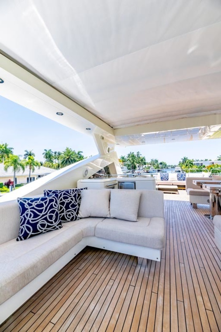 Sunseeker-Motor Yacht 2014-Full Circle Fort Lauderdale-Florida-United States-34 Flybridge Deck Seating-1430549 | Thumbnail