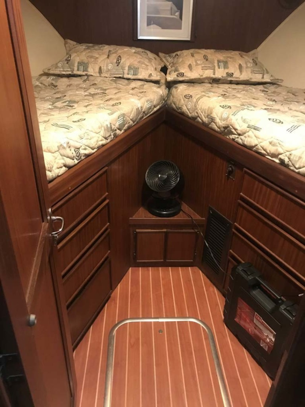 Hatteras-Motor Yacht 1986-Seaview Miami-Florida-United States-Forward Stateroom-1432716