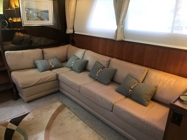 Hatteras-Motor Yacht 1986-Seaview Miami-Florida-United States-Salon Settee-1432710