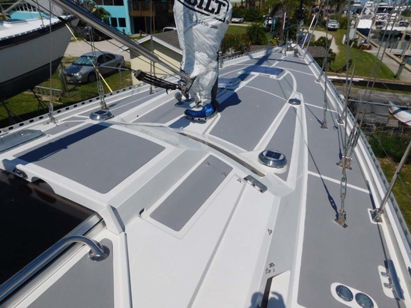 Ta Shing-Norseman 447CC 1986-Resolute Cape Canaveral-Florida-United States-Fore Deck-1432760 | Thumbnail