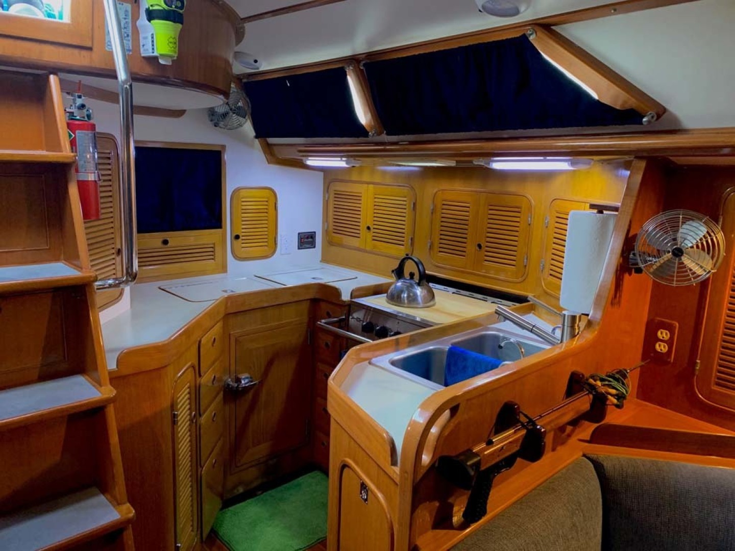 Ta Shing-Norseman 447CC 1986-Resolute Cape Canaveral-Florida-United States-Galley-1432739 | Thumbnail