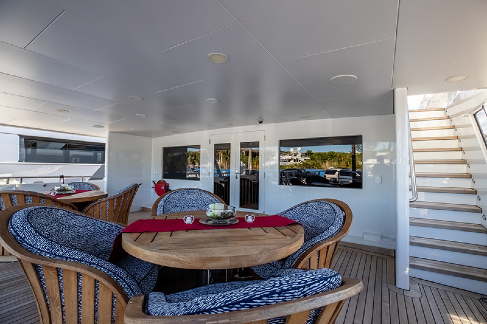 Feadship-Tri-Deck 1992-NEVER ENOUGH Nassau-Bahamas-Aft Deck-1434186 | Thumbnail