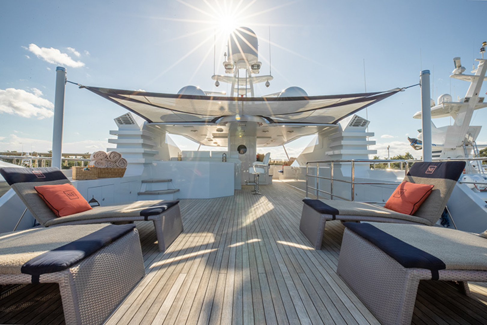 Feadship-Tri-Deck 1992-NEVER ENOUGH Nassau-Bahamas-Flybridge-1434187 | Thumbnail