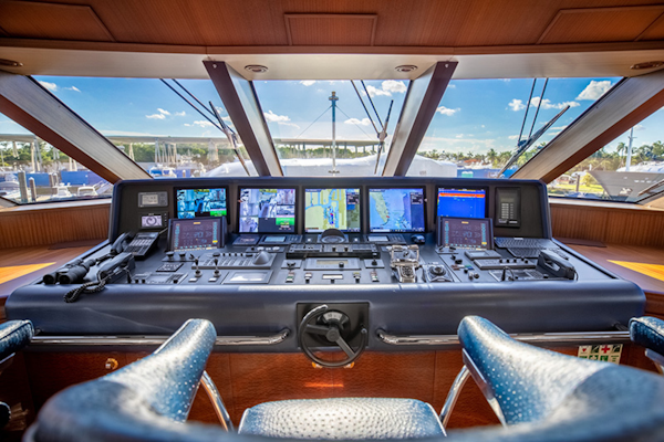 Feadship-Tri-Deck 1992-NEVER ENOUGH Nassau-Bahamas-Helm-1434185