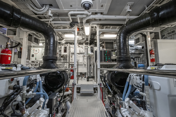 Feadship-Tri-Deck 1992-NEVER ENOUGH Nassau-Bahamas-Engine Room-1434208