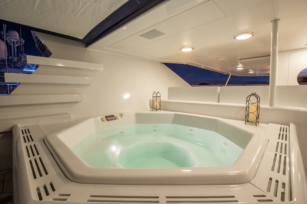 Feadship-Tri-Deck 1992-NEVER ENOUGH Nassau-Bahamas-Jacuzzi at Night-1434196