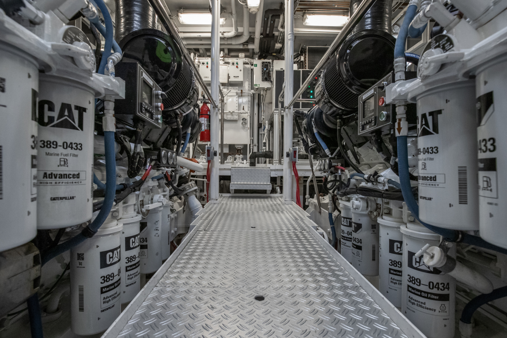 Feadship-Tri-Deck 1992-NEVER ENOUGH Nassau-Bahamas-Engine Room-1434209 | Thumbnail