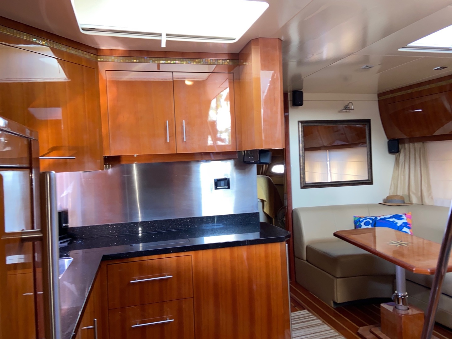 Regal-5260 2009 -Trinidad-Trinidad and Tobago-1457518 | Thumbnail