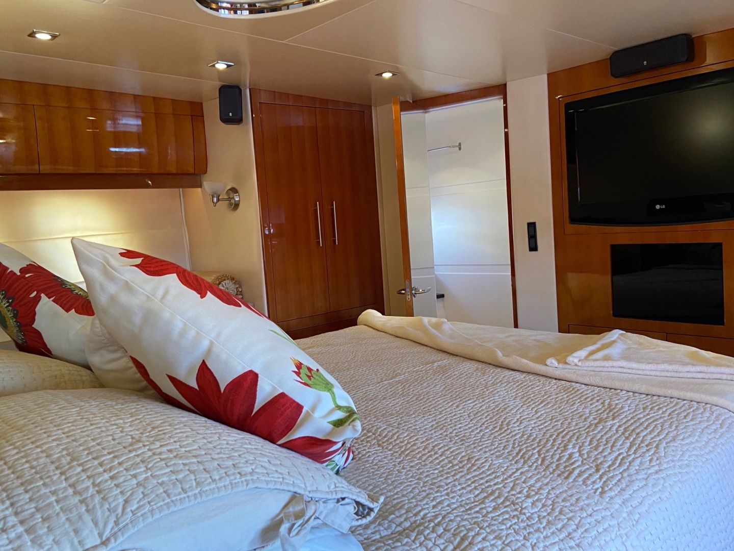 Regal-5260 2009 -Trinidad-Trinidad and Tobago-1457529 | Thumbnail