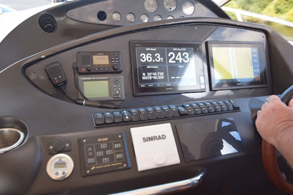 Sunseeker-Predator 2003-Low Profile PALM BEACH-Florida-United States-Helm Electronics-1576372