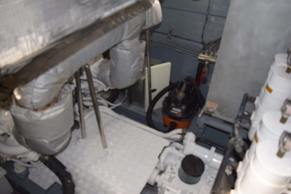Sunseeker-Predator 2003-Low Profile PALM BEACH-Florida-United States-Engine Room To Port-1576398