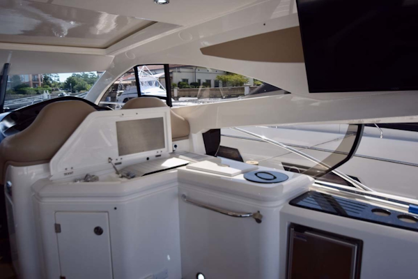 Sunseeker-Predator 2003-Low Profile PALM BEACH-Florida-United States-Wet Bar Overview-1576380