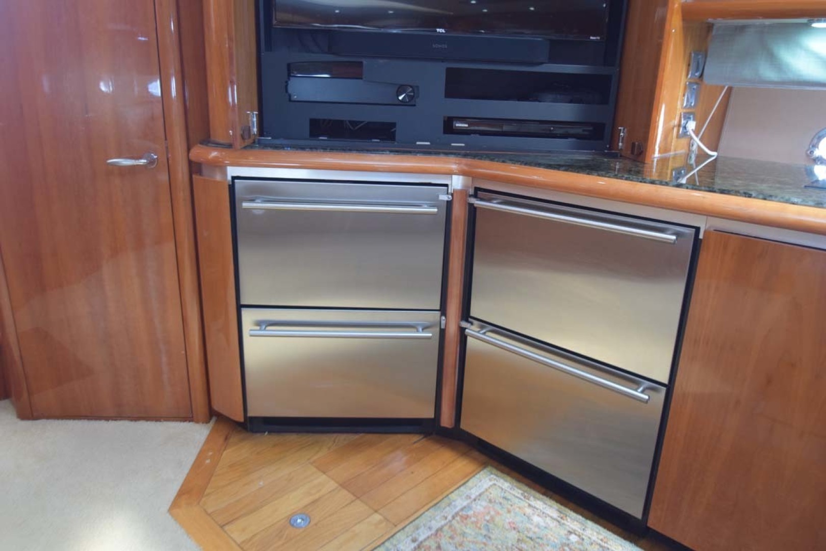 Sunseeker-Predator 2003-Low Profile PALM BEACH-Florida-United States-Freezer And Refrigerator Drawers-1576336 | Thumbnail