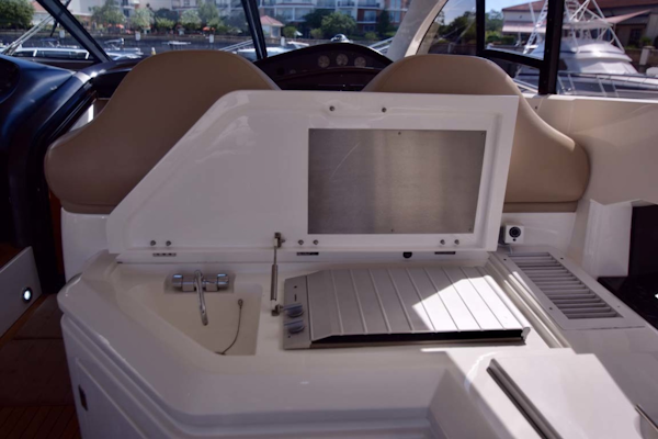 Sunseeker-Predator 2003-Low Profile PALM BEACH-Florida-United States-Grill At Wet Bar-1576379